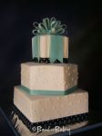 WEDDING CAKE 295